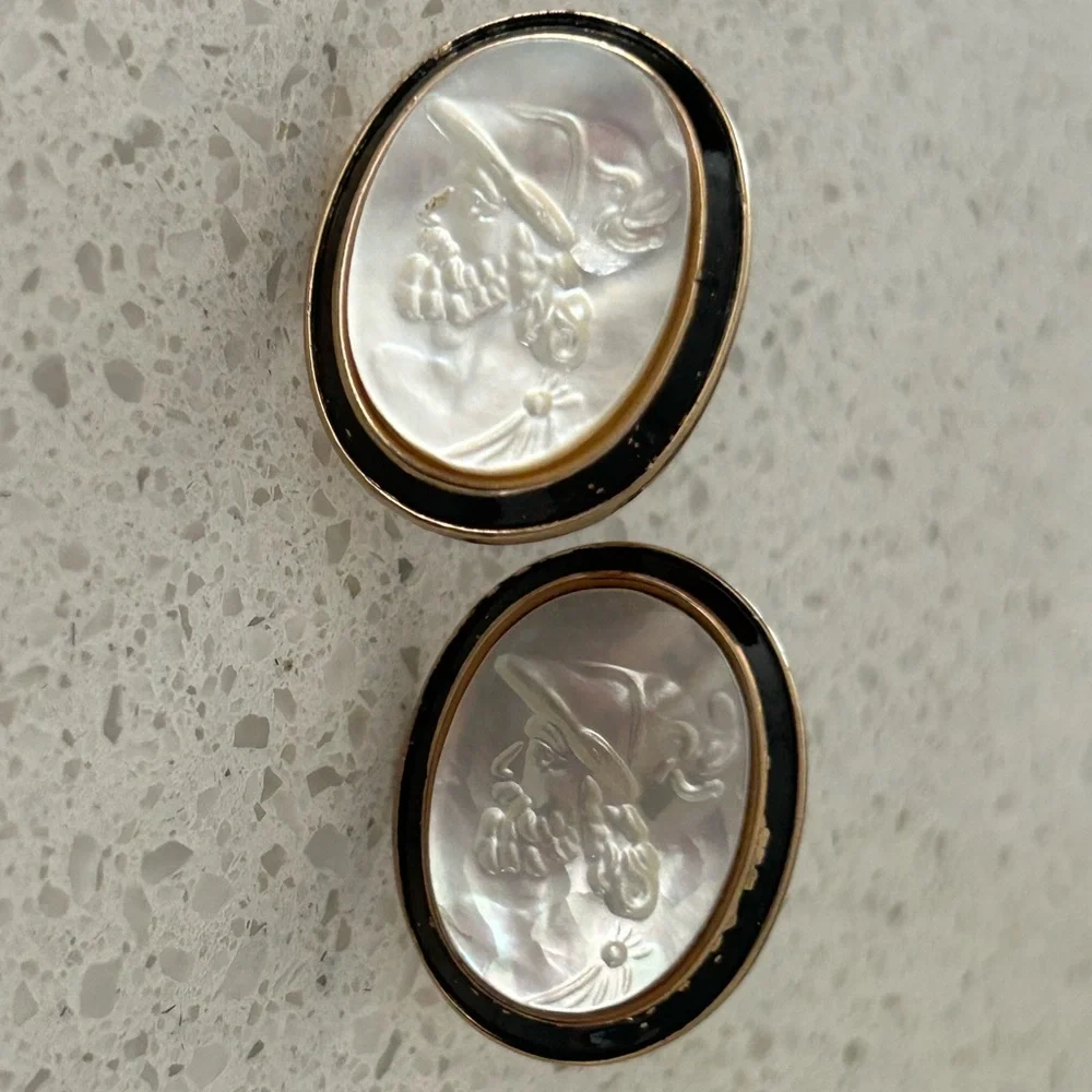 Vintage Swank Mother of Pearl Greek Soldier Cameo Cufflinks Gold Tone